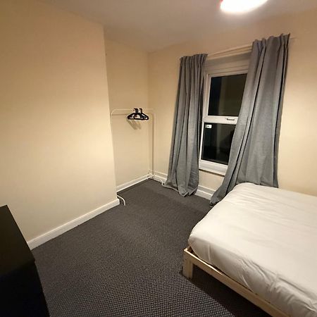 The Phoenix Inn Newport  Luaran gambar