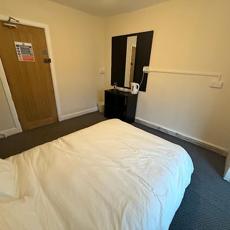 The Phoenix Inn Newport  Luaran gambar